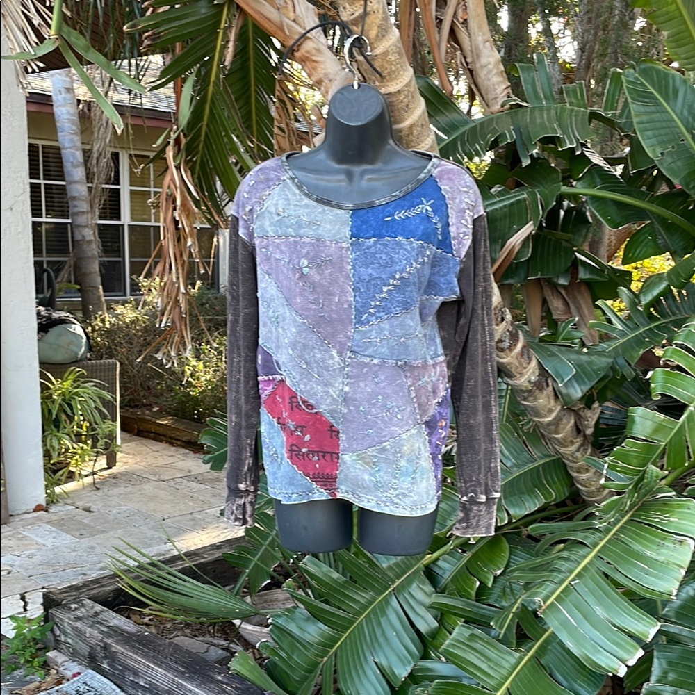 Ark patchwork, and embroidered Bohemian top